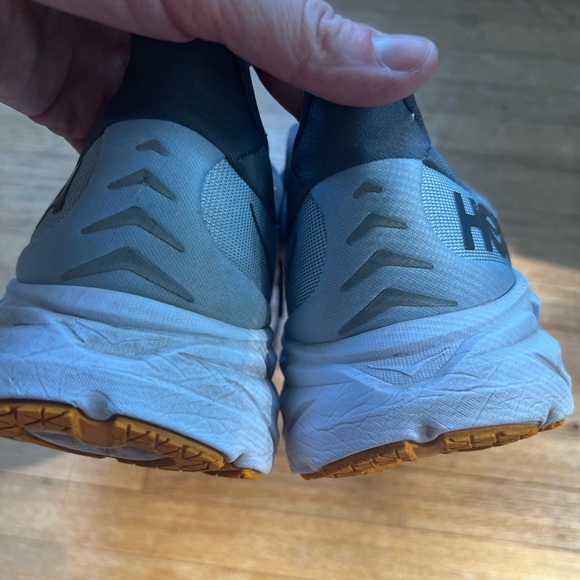 Hoka One One Clifton 8 Size 11D Men’s Gray and Orange - Picture 3 of 9